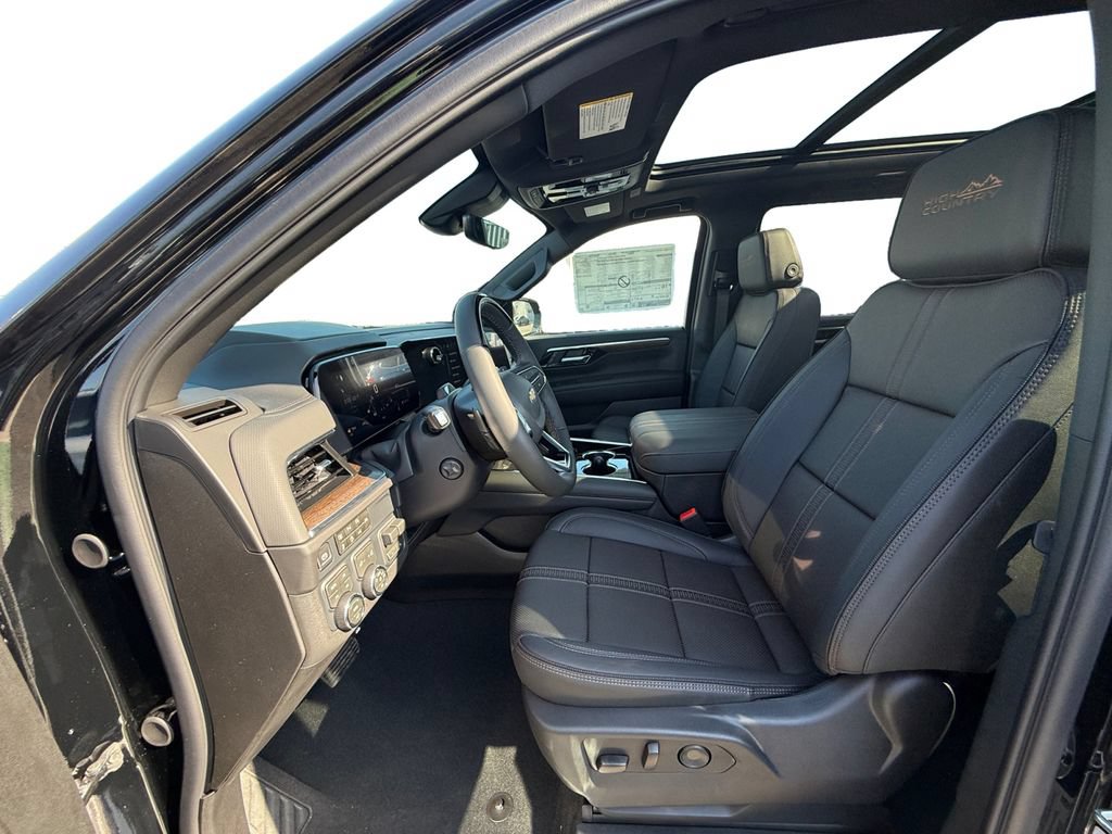 New 2026 Chevrolet Suburban High Country AWD/4WD image 9