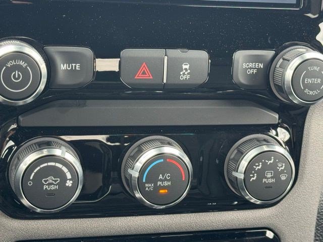New 2026 RAM 2500 Tradesman AWD/4WD image 22