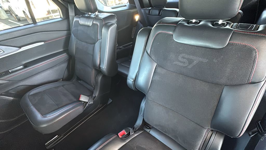 Certified 2025 Ford Explorer ST w/ Sun And Sound Package AWD/4WD image 24