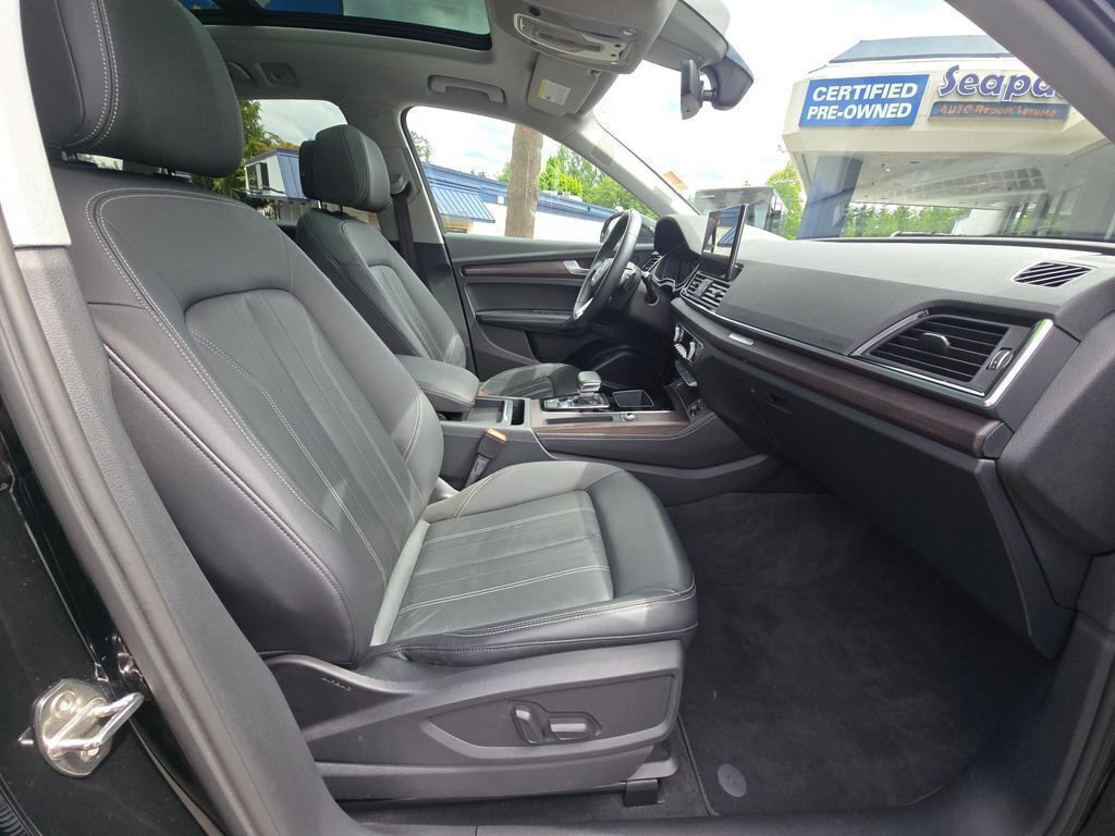 Used 2022 Audi Q5 2.0T Premium Plus w/ Premium Plus Package AWD/4WD image 11