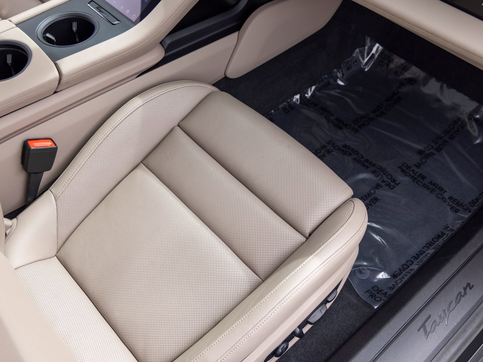 Certified 2023 Porsche Taycan image 57