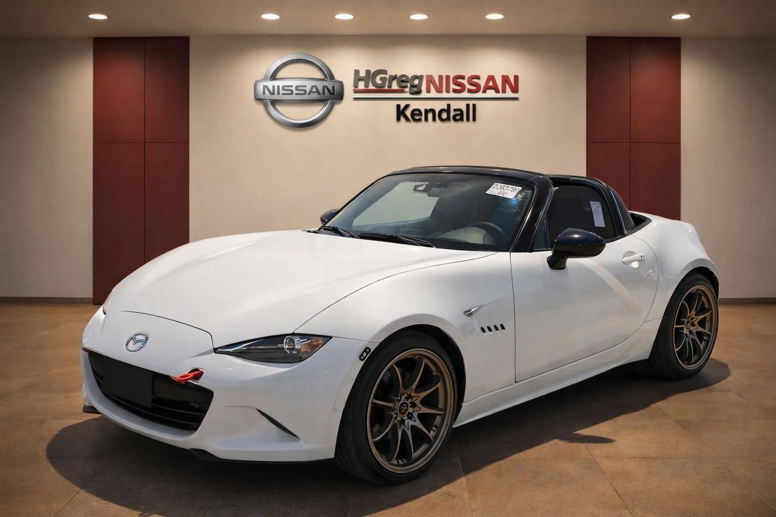 Used 2018 MAZDA MX-5 Miata Grand Touring RWD image 3