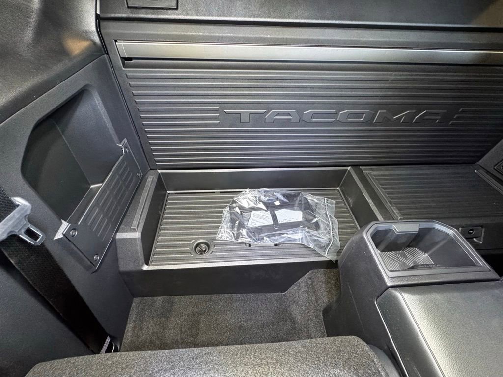 Used 2026 Toyota Tacoma SR5 AWD/4WD image 49