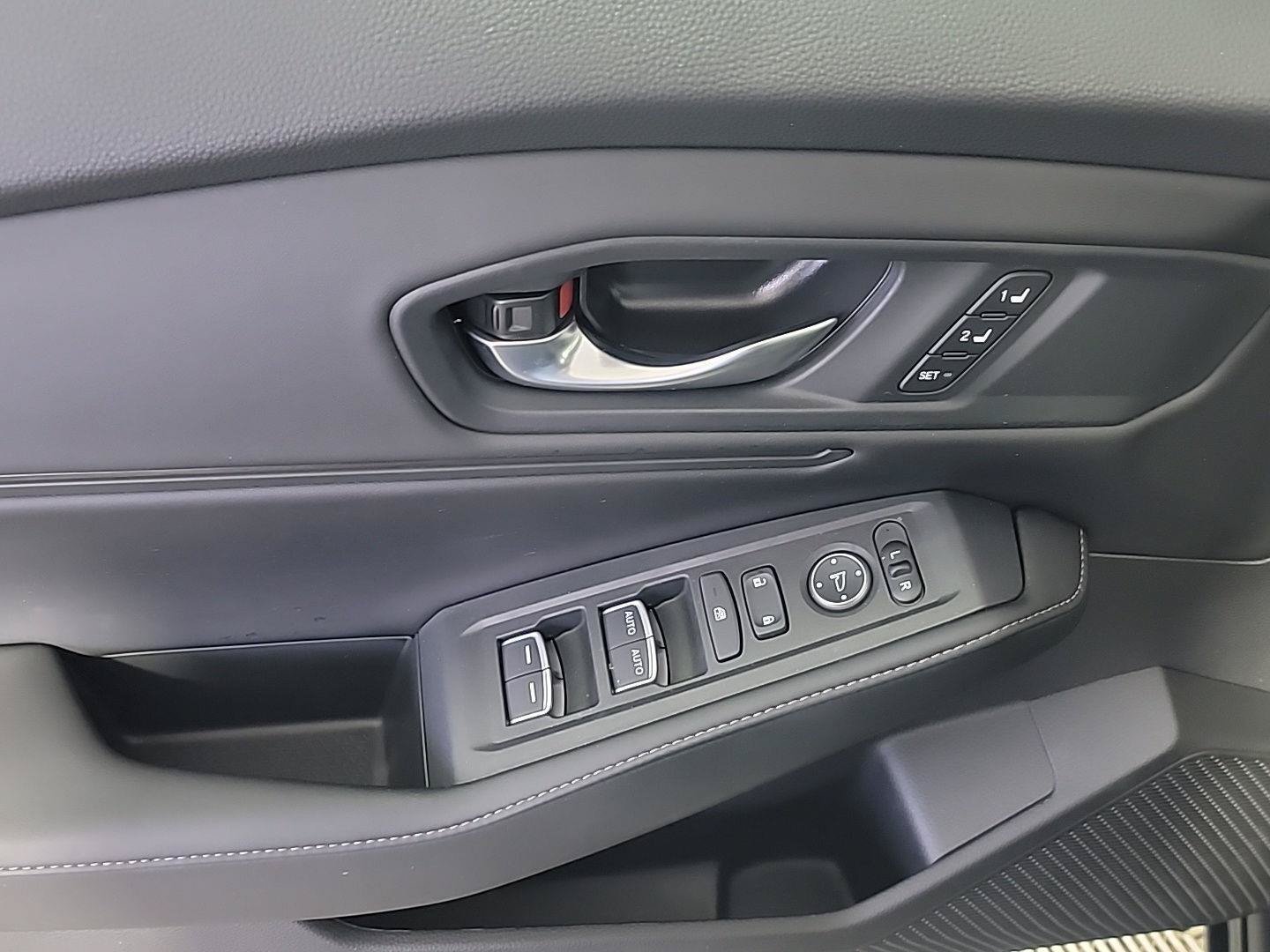 Used 2025 Honda Accord Sport image 35