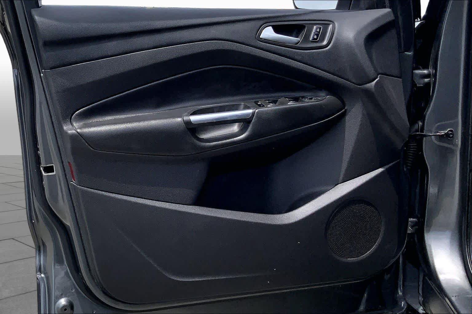 Used 2014 Ford Escape SE FWD image 21