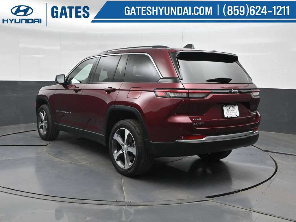 Used 2023 Jeep Grand Cherokee Limited AWD/4WD image 8