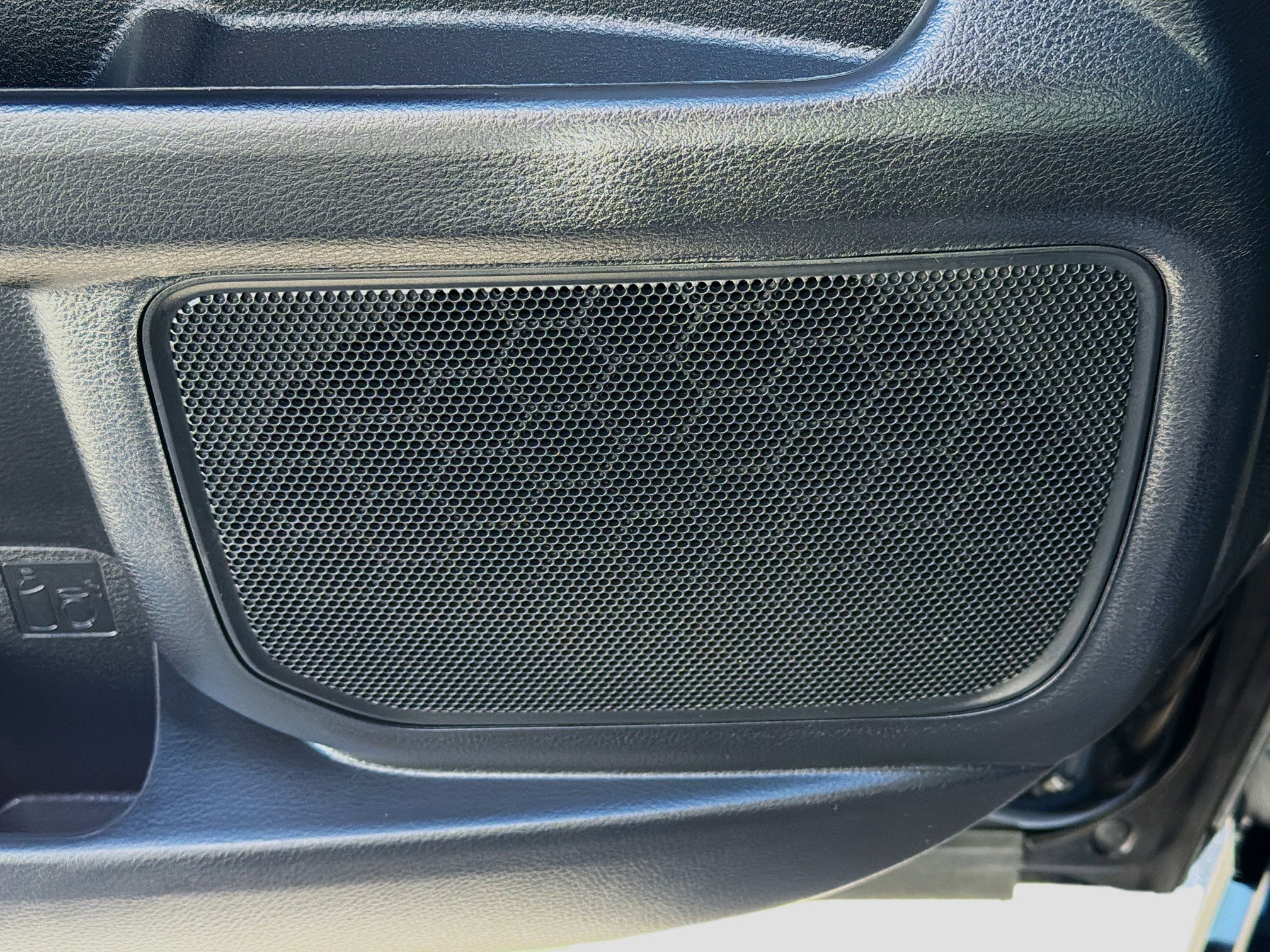 Used 2025 Toyota Sienna XLE w/ XLE Plus Package FWD image 24