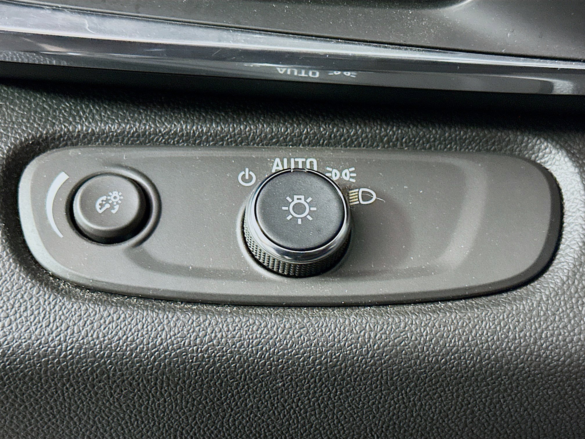 Used 2024 Buick Envista Preferred image 17