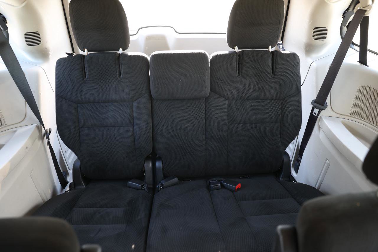 Used 2015 Dodge Grand Caravan American Value Package image 23