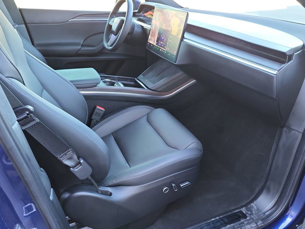 Used 2024 Tesla Model X AWD/4WD image 17