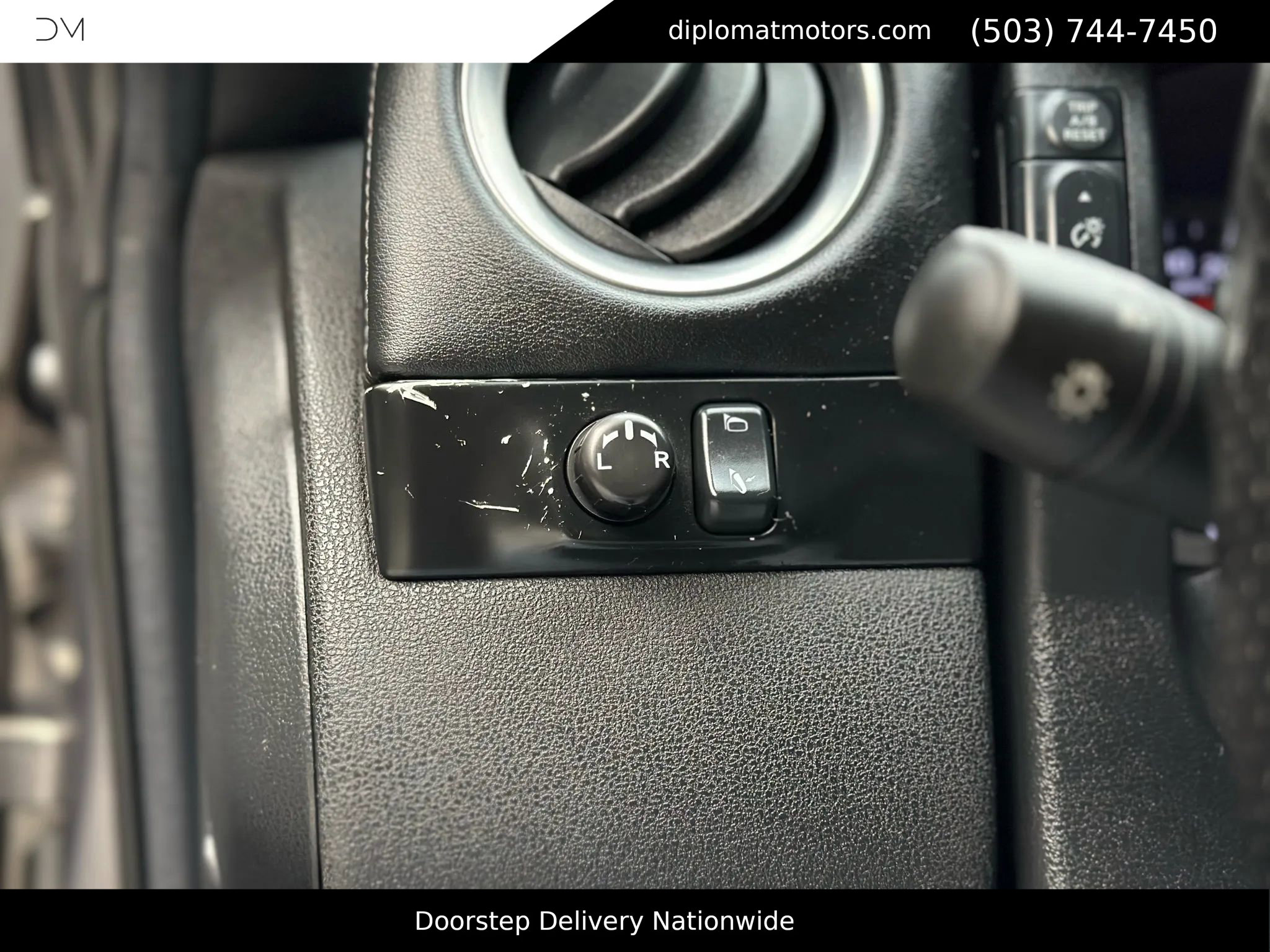 Used 2009 Nissan GT-R Premium image 35