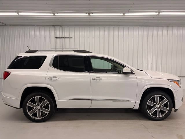 Used 2019 GMC Acadia Denali w/ Technology Package AWD/4WD image 6