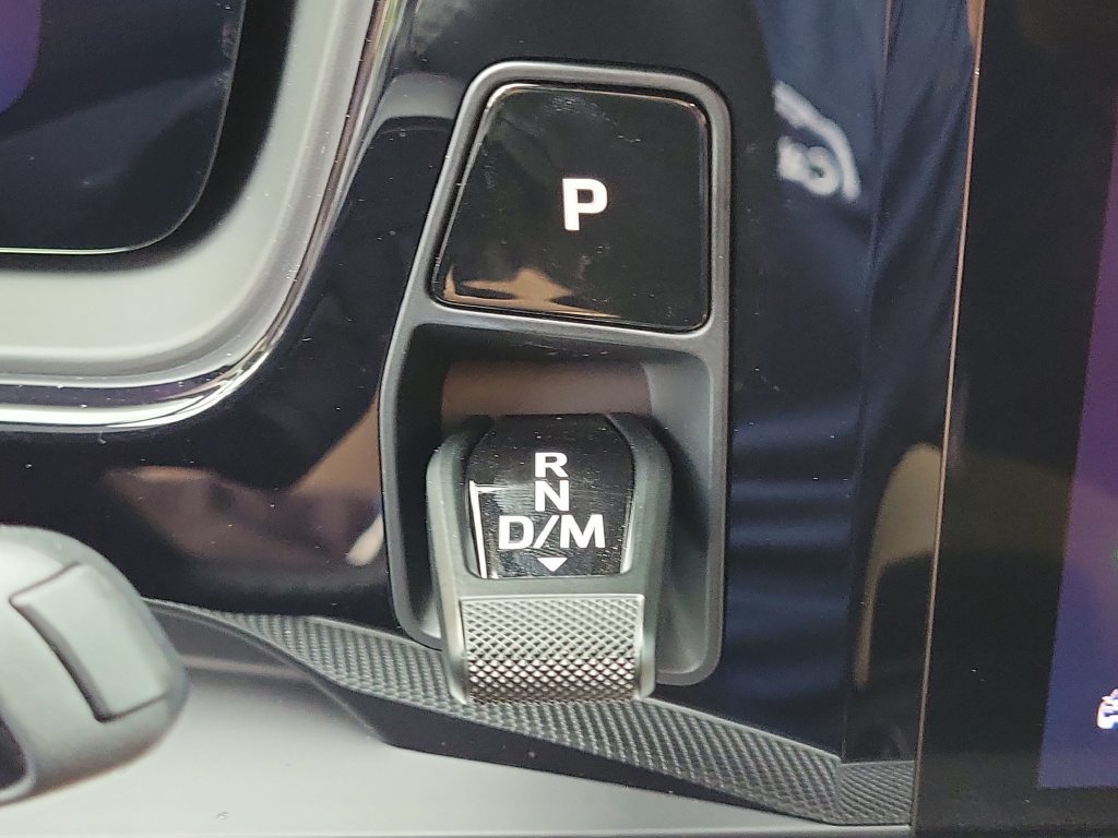Certified 2026 Porsche Cayenne AWD/4WD image 40