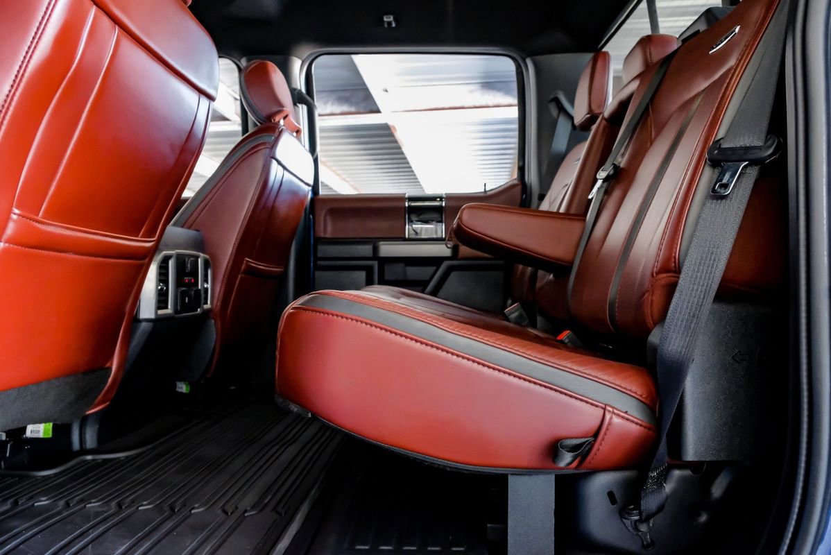 Used 2022 Ford F450 Platinum w/ FX4 Off-Road Package image 38