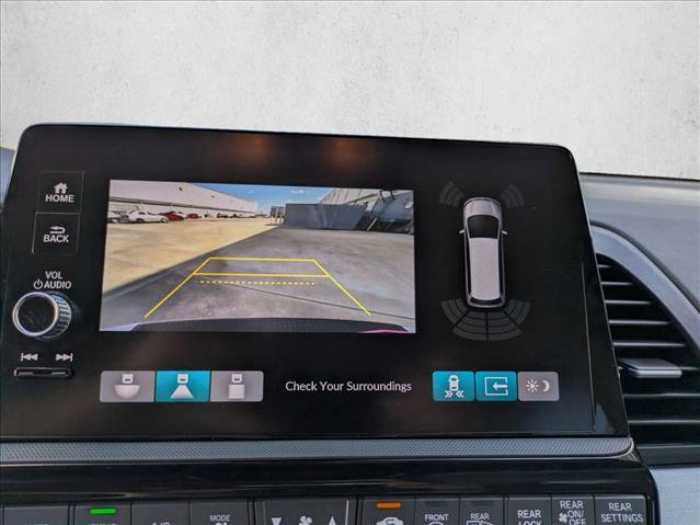 Used 2025 Honda Odyssey Touring image 13