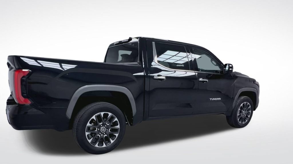Used 2024 Toyota Tundra Limited AWD/4WD image 8