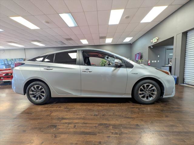 Used 2022 Toyota Prius L Eco image 5