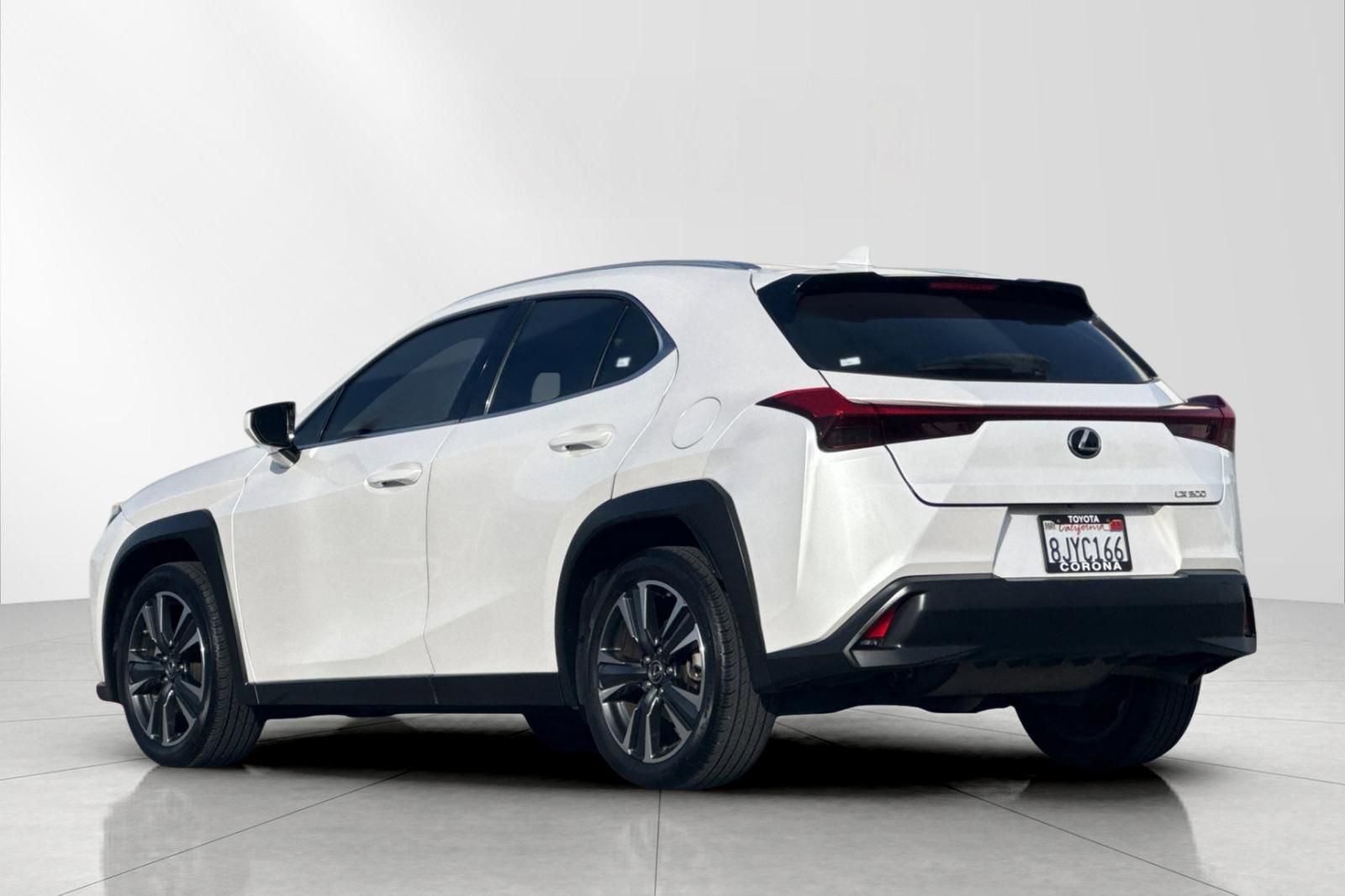 Used 2019 Lexus UX 200 image 5