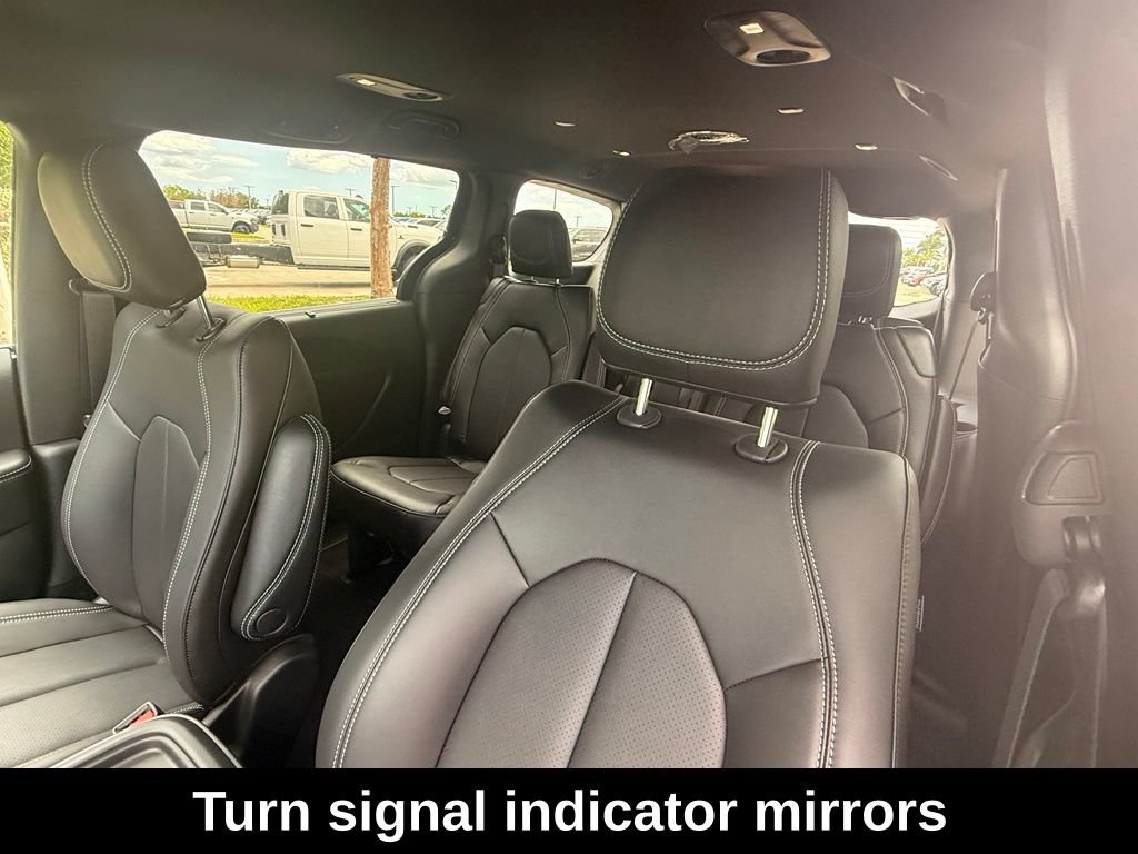 New 2027 Chrysler Pacifica Select w/ Family Tech Group FWD image 21