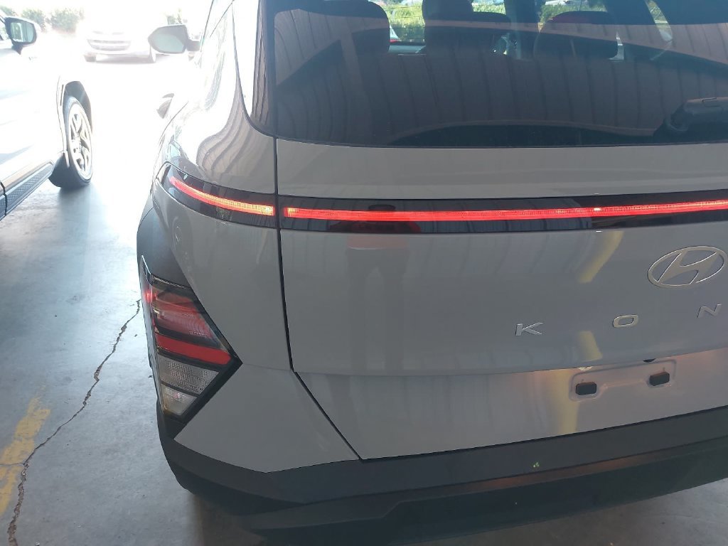 New 2027 Hyundai Kona SEL Sport AWD/4WD image 32