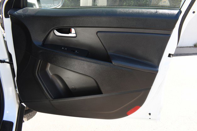 Used 2011 Kia Sportage EX w/ Premium Pkg w/Leather Seats FWD image 24