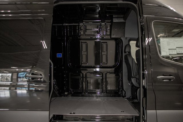 Used 2024 Mercedes-Benz Sprinter 144 Cargo image 3