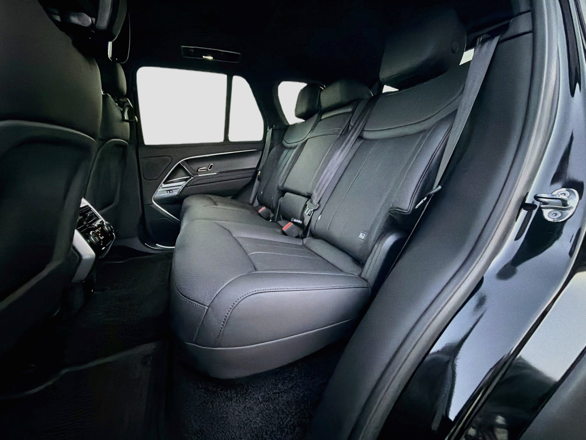 New 2027 Land Rover Range Rover SE AWD/4WD image 22