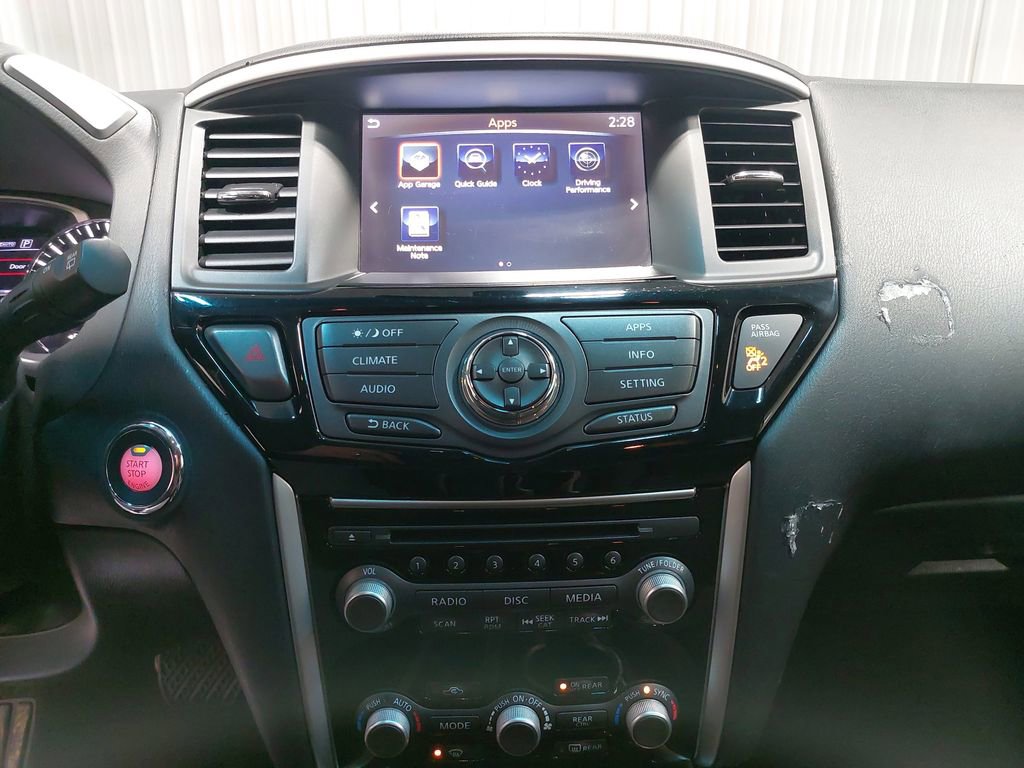 Used 2020 Nissan Pathfinder SV image 21