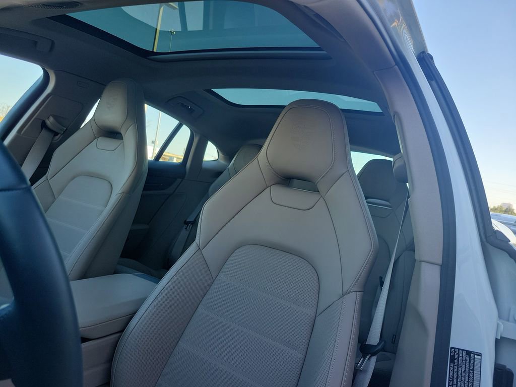 Used 2025 Porsche Panamera 4 image 13