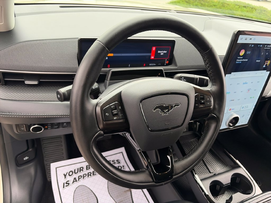 Used 2025 Ford Mustang Mach-E Select w/ Comfort Package Lite AWD/4WD image 19