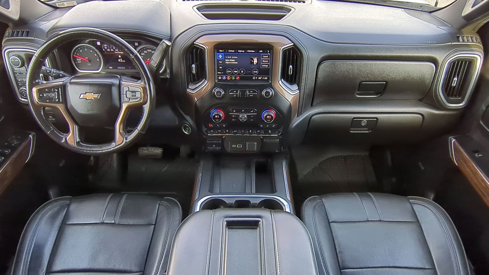 Used 2021 Chevrolet Silverado 1500 High Country w/ Technology Package image 17