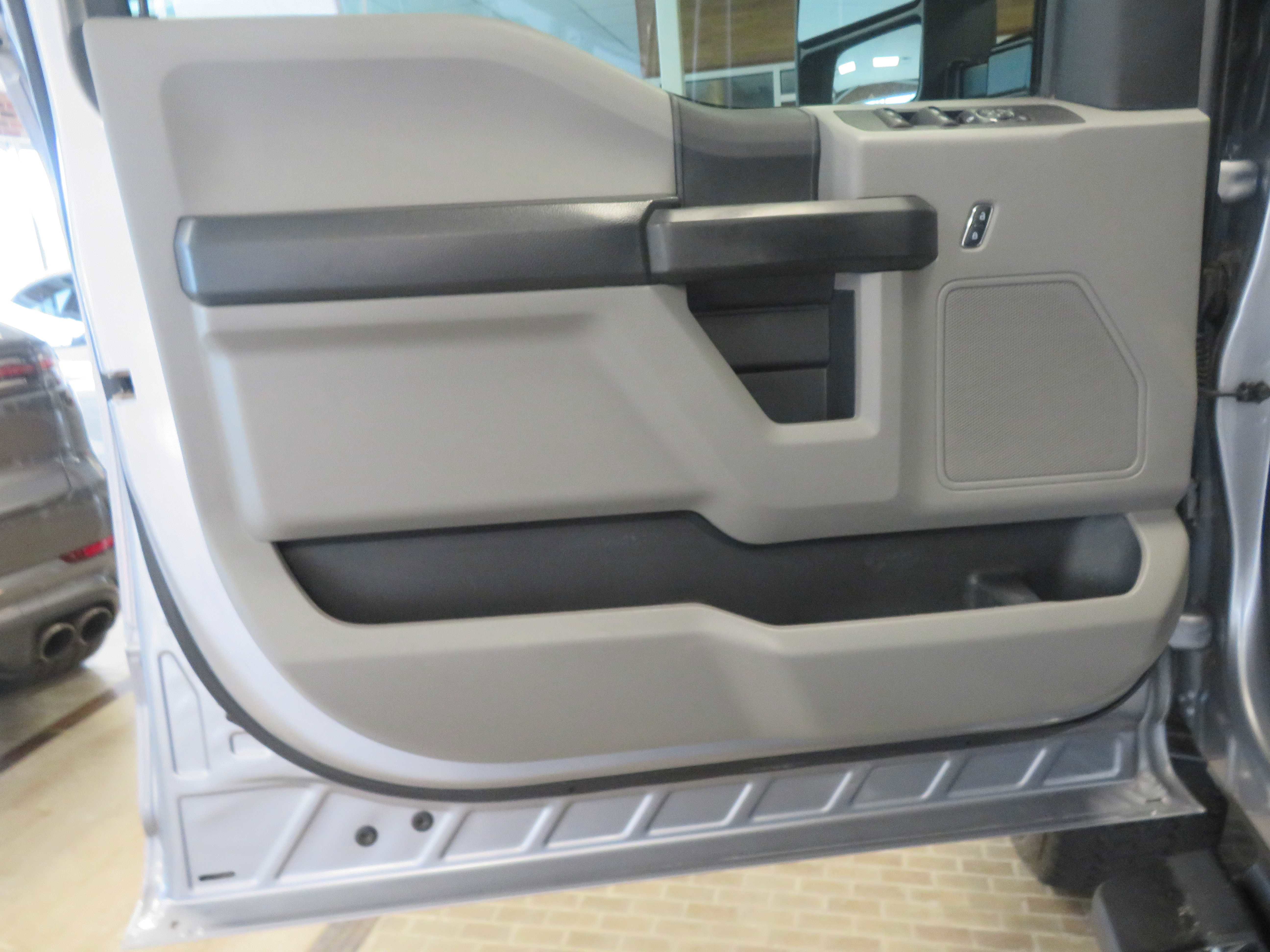 Used 2020 Ford F250 XL w/ STX Appearance Package AWD/4WD image 13
