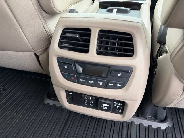 Used 2020 Honda Pilot Touring image 46