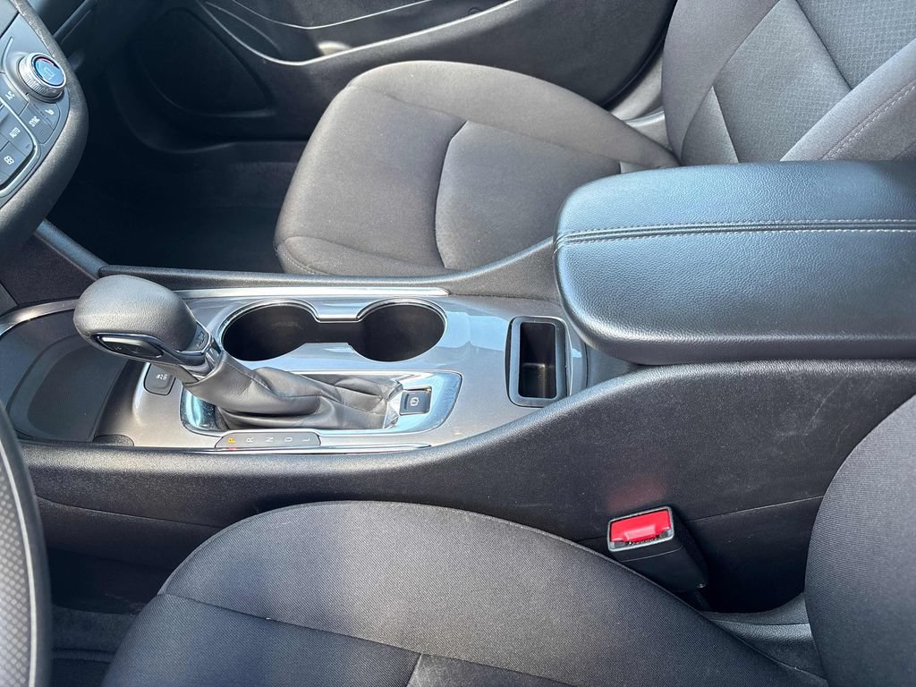 Used 2025 Chevrolet Malibu LT FWD image 16