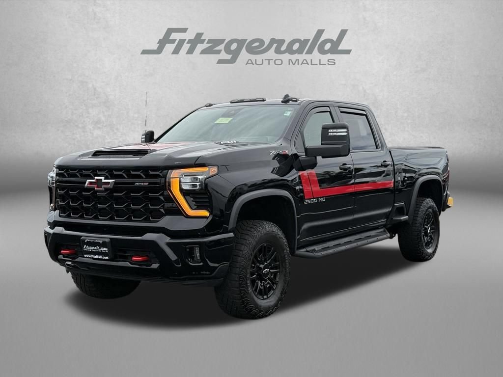 Used 2024 Chevrolet Silverado 2500 ZR2 w/ Technology Package AWD/4WD image 2