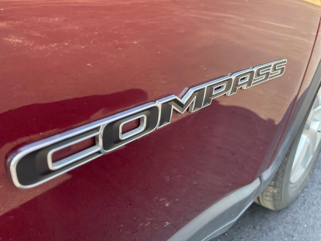 Used 2022 Jeep Compass Latitude image 29