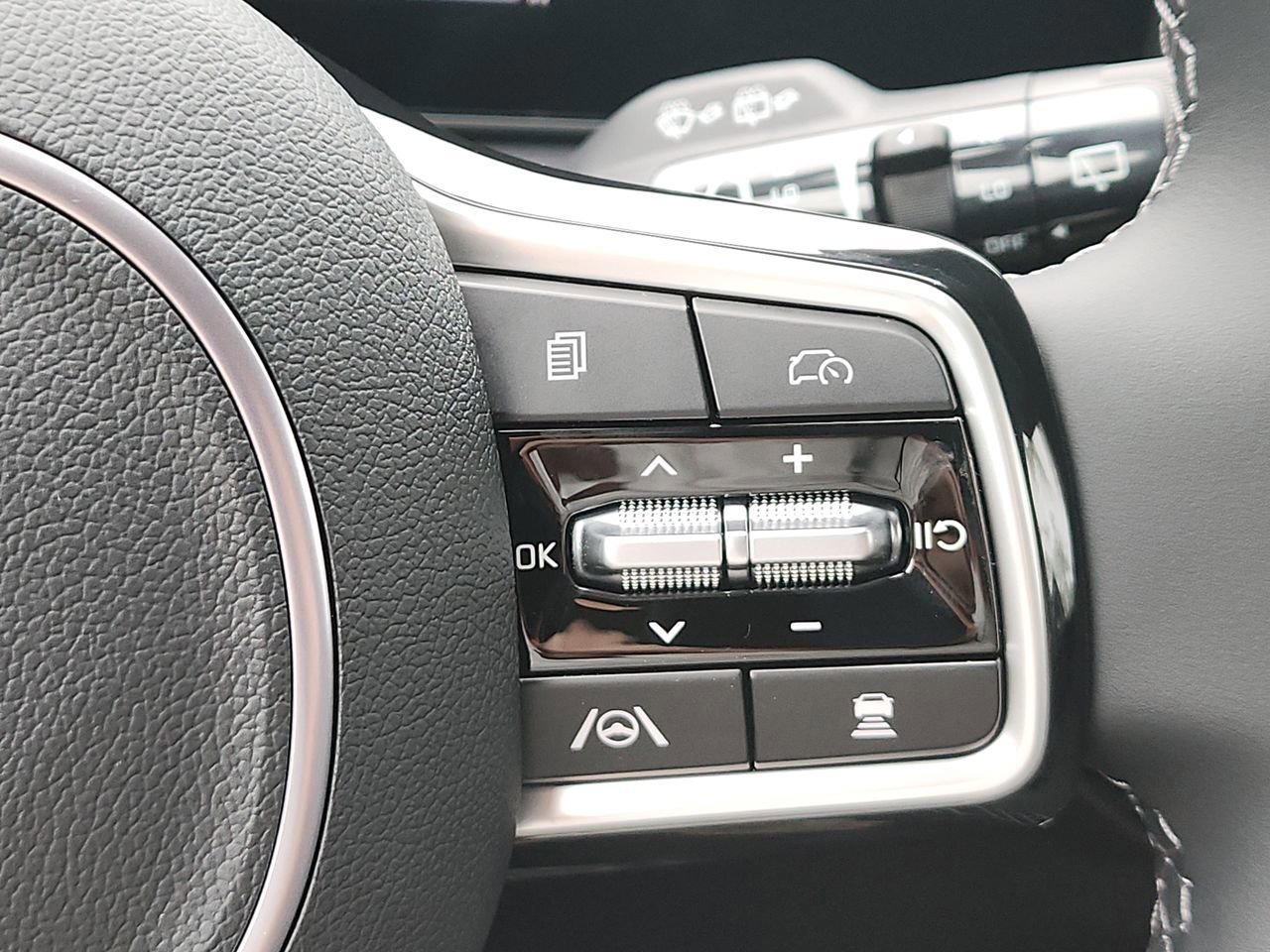 New 2025 Kia Sorento S w/ Panoramic Sunroof Package image 26