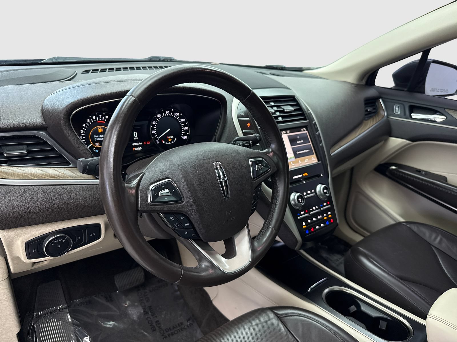 Used 2019 Lincoln MKC Reserve FWD image 18