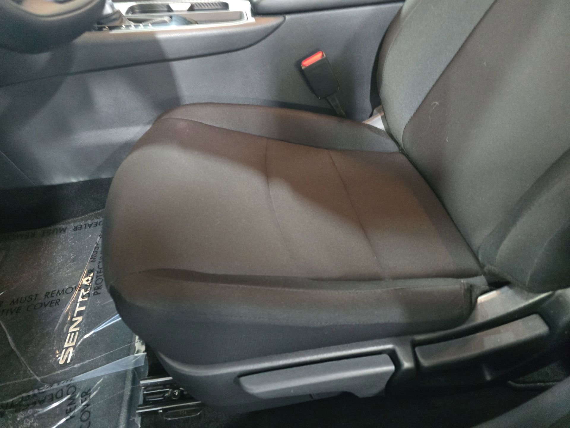 Certified 2025 Nissan Sentra S image 27