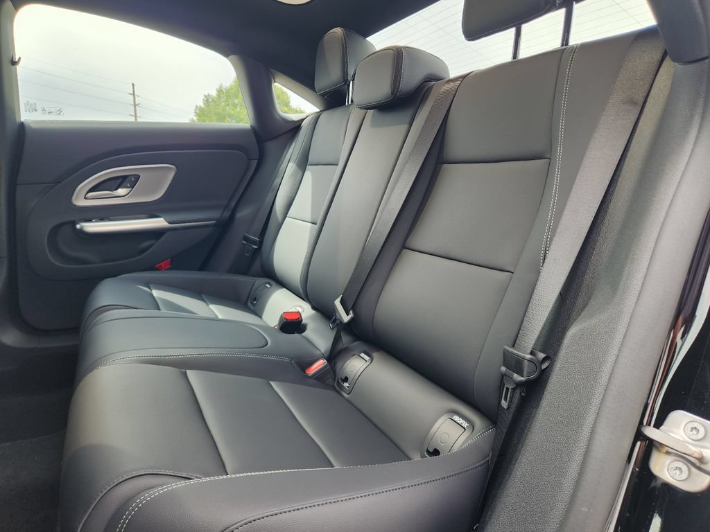 New 2027 Mercedes-Benz CLA 220 image 4