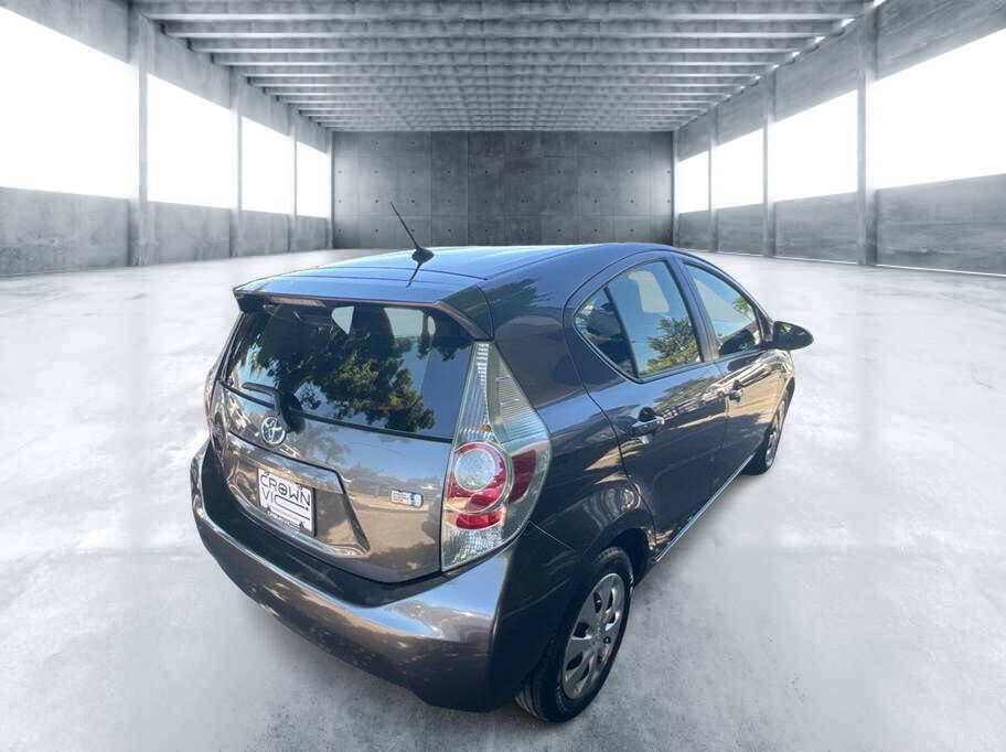 Used 2014 Toyota Prius C Two FWD image 3