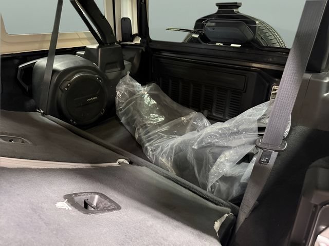 Used 2021 Jeep Wrangler Unlimited Sahara AWD/4WD image 13