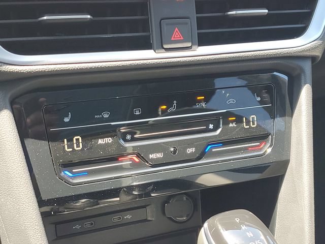 New 2026 Volkswagen Taos SE AWD/4WD image 20