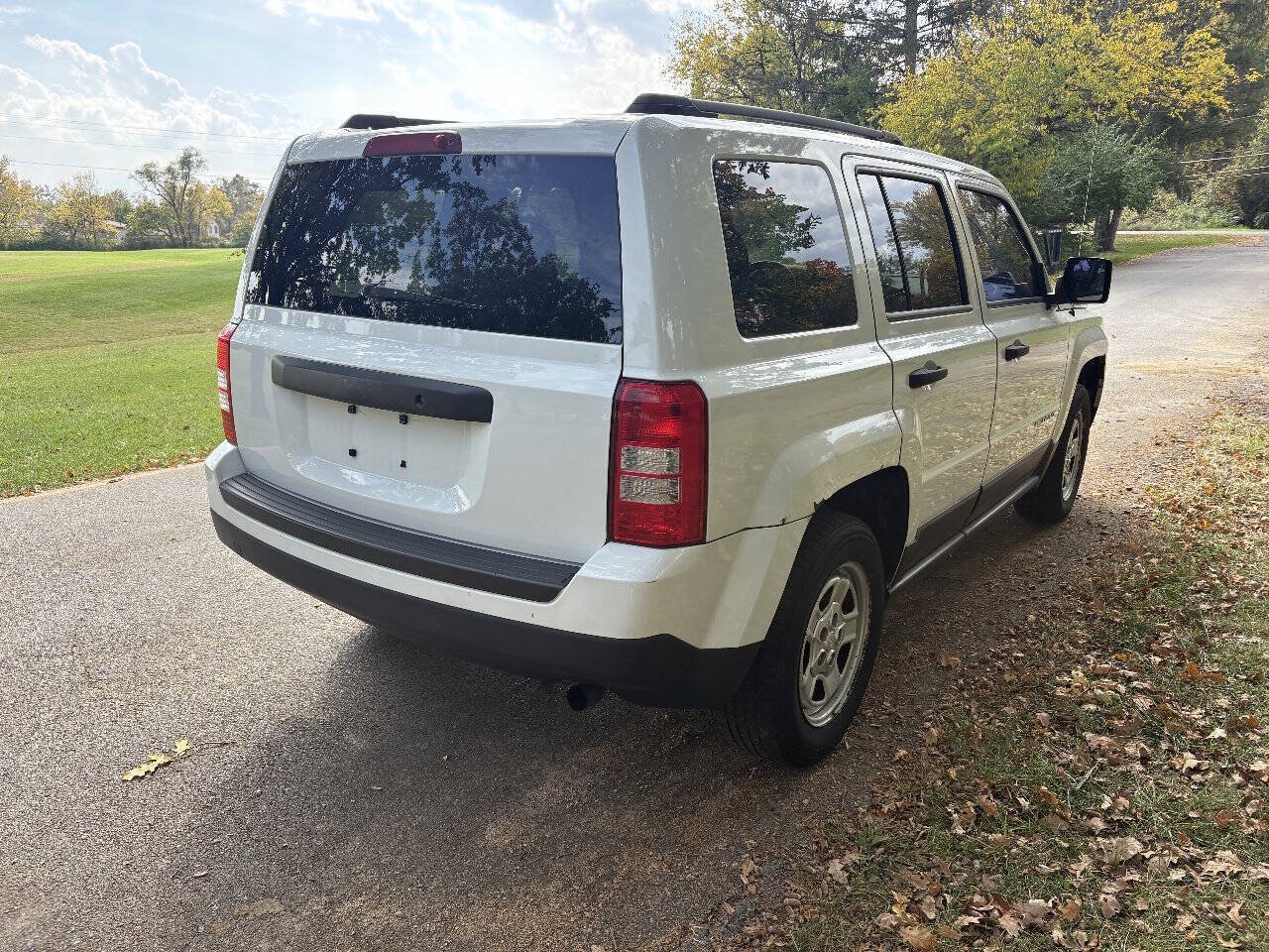 Used 2014 Jeep Patriot Sport FWD image 10