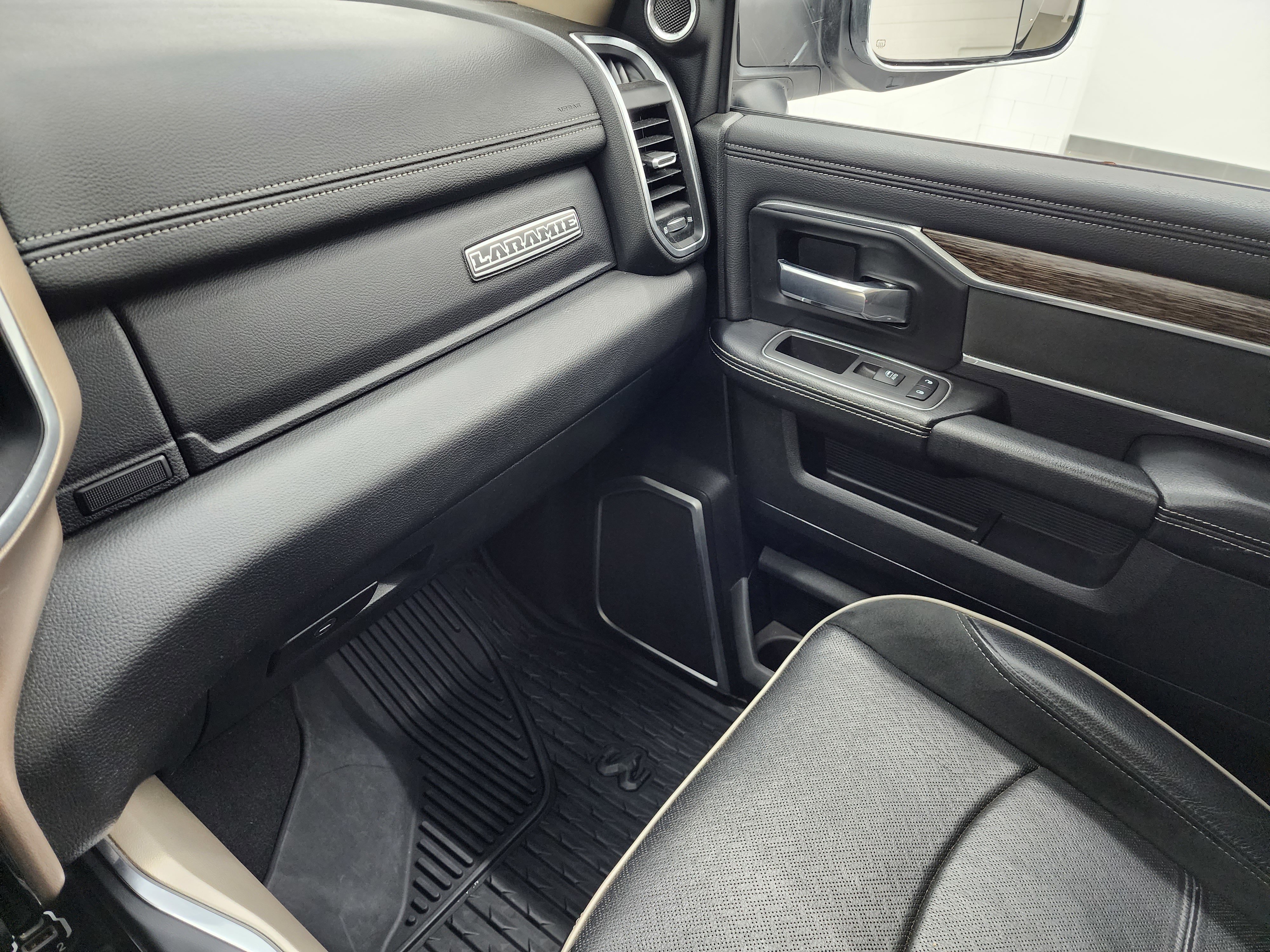 Used 2021 RAM 3500 Laramie image 12