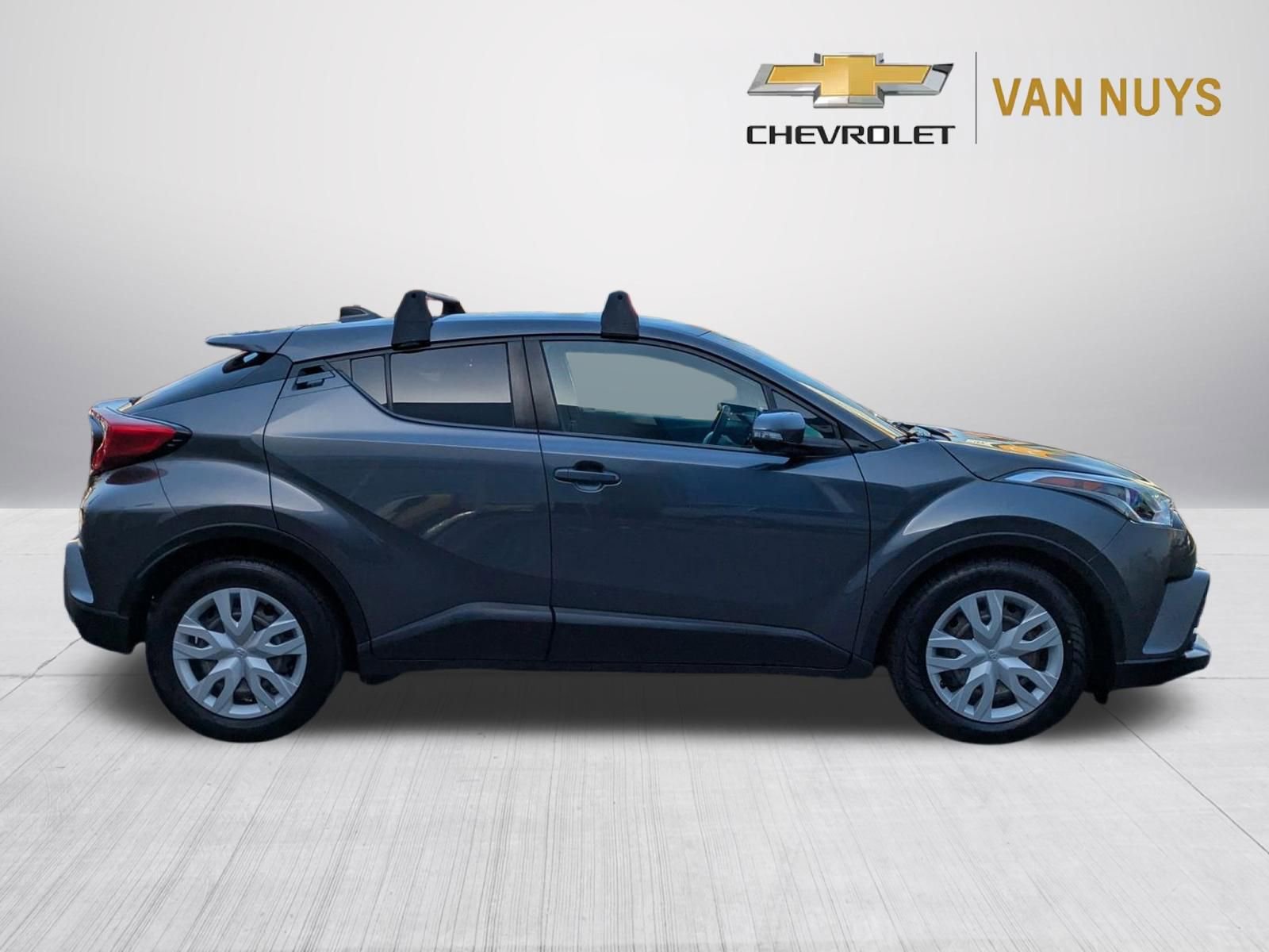 Used 2019 Toyota C-HR LE FWD image 4