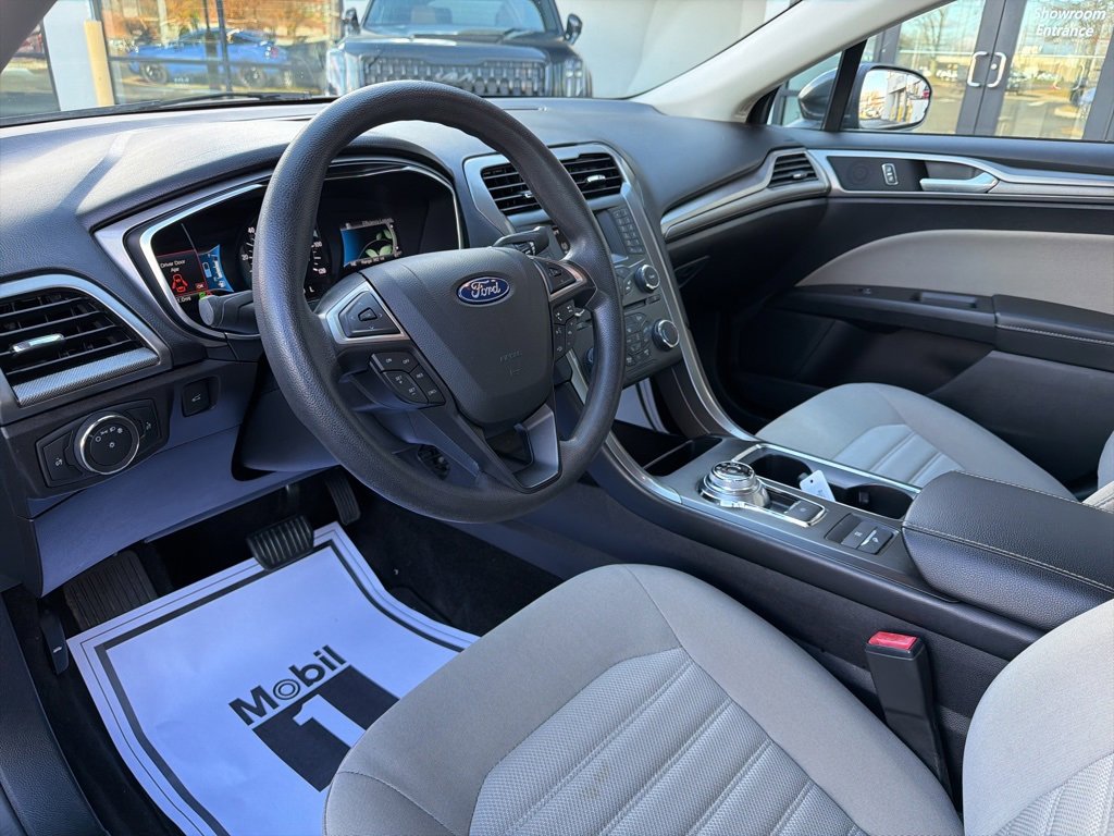 Used 2018 Ford Fusion S image 28