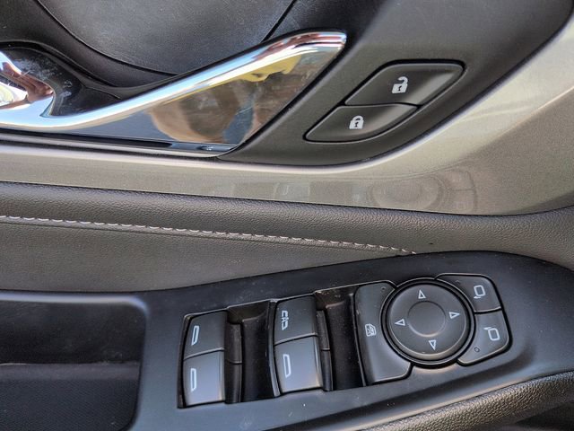 Used 2023 Chevrolet Traverse LT image 14