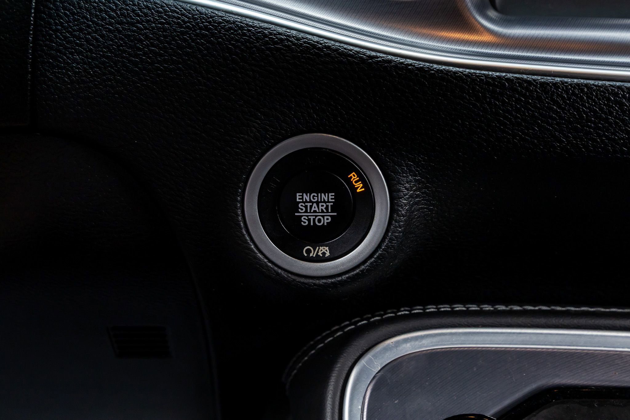 Used 2019 Dodge Challenger R/T w/ Blacktop Package image 18