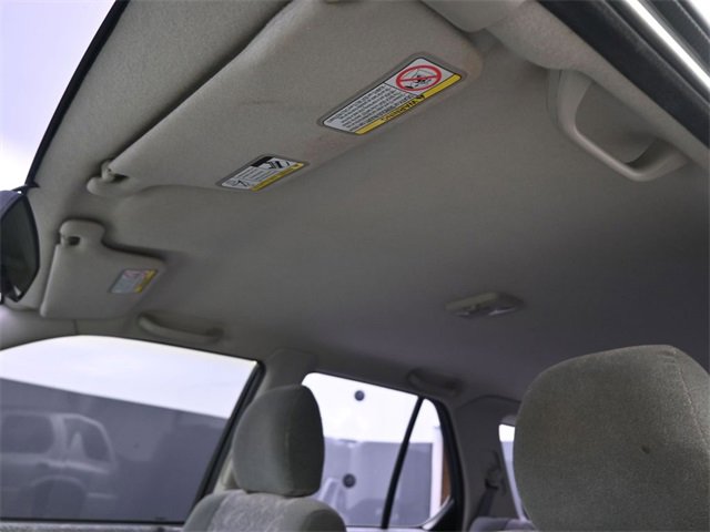 Used 2000 Isuzu Rodeo S image 2